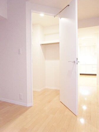 ルクレ新川レジデンスの物件内観写真